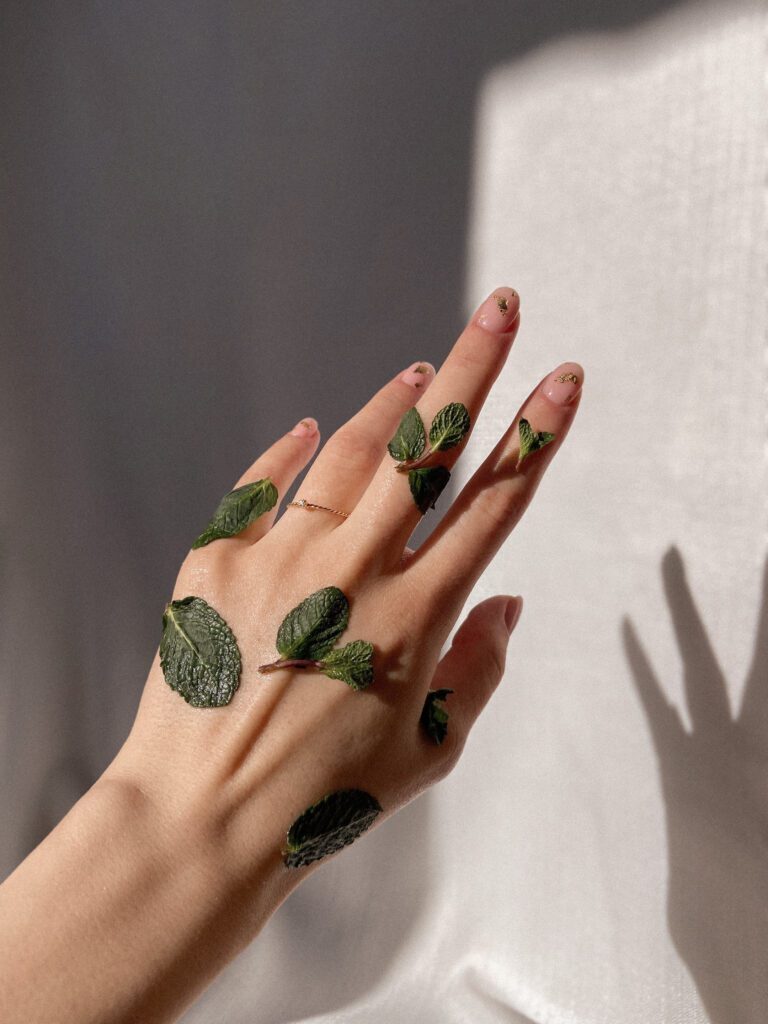 Nature-inspired Nail Leaf Design